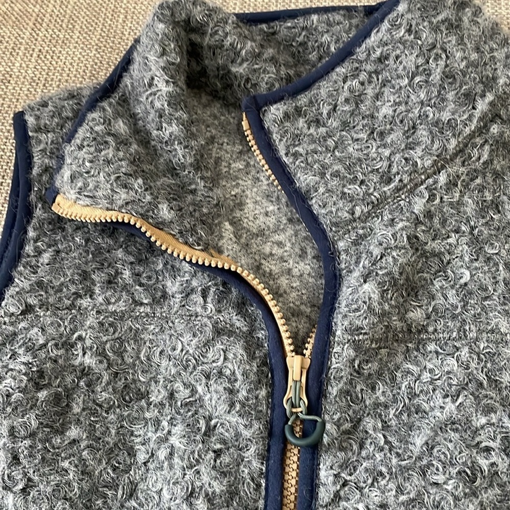 Woolrich navy blue zip up vest size L